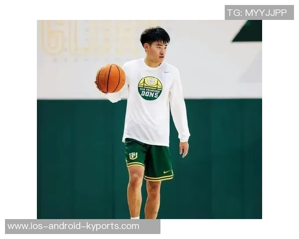 王俊杰在旧金山大学队内战术地位提升自主攻击力显著增强 王俊杰在旧金山大学队内战术地位提升自主攻击力显著增强