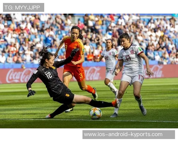 绝杀时刻姜晨璟冷静推射破门VAR确认有效武汉女足暂时领先对手 绝杀时刻姜晨璟冷静推射破门VAR确认有效武汉女足暂时领先对手