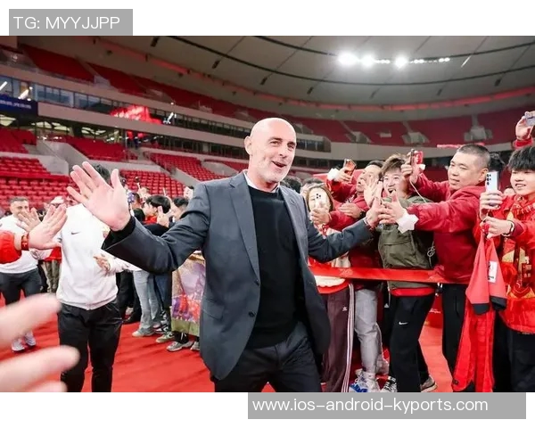 上海海港主帅穆斯卡特荣膺中超九十月最佳教练称号