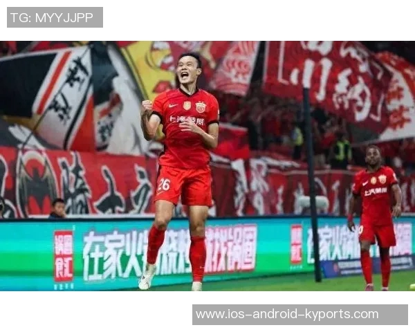 李新翔精彩穿裆过人后推射远角破门助海港4-2领先海牛