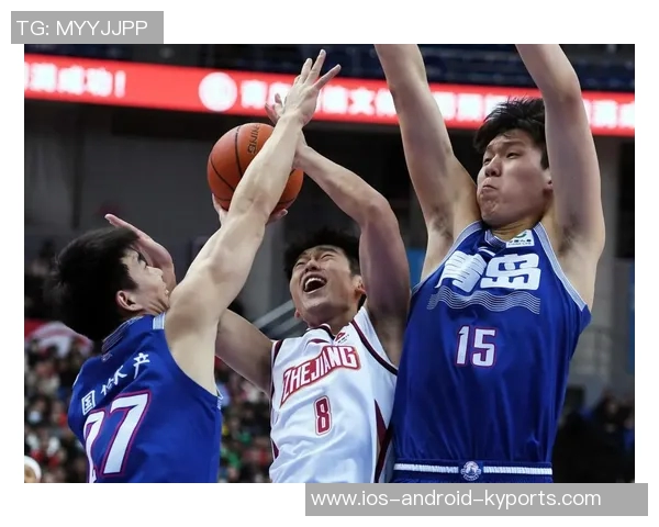 杨瀚森在对手突破时如陷泥潭提升移动速度是他亟需解决的问题