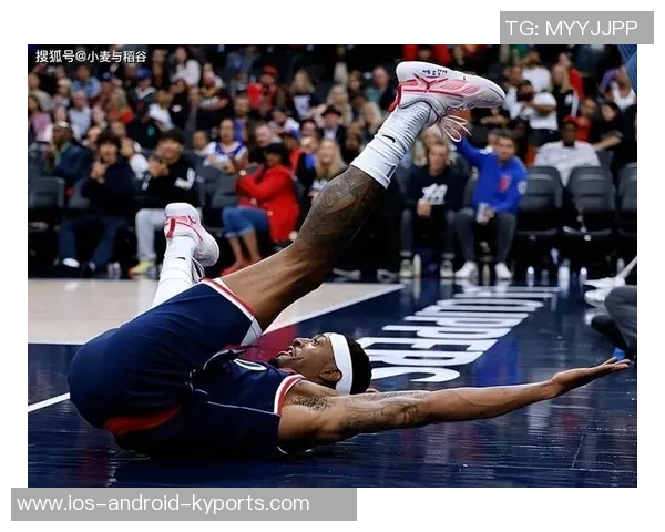 快船官方确认比尔因背部不适明日对阵开拓者出战存疑