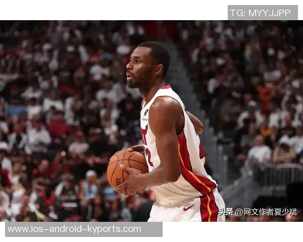 鲍威尔称赞替补火力强大让对手难以应对展现团队深度