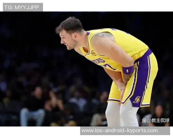 斯玛特强调东契奇在进攻与防守两端都需承担重任与高标准要求